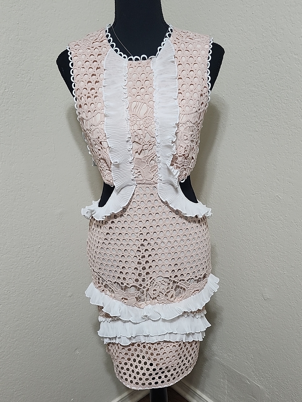 ASOS DESIGN Contrast Lace Mini Dress with Peplum Ruffle Details Pink/White Sz 6